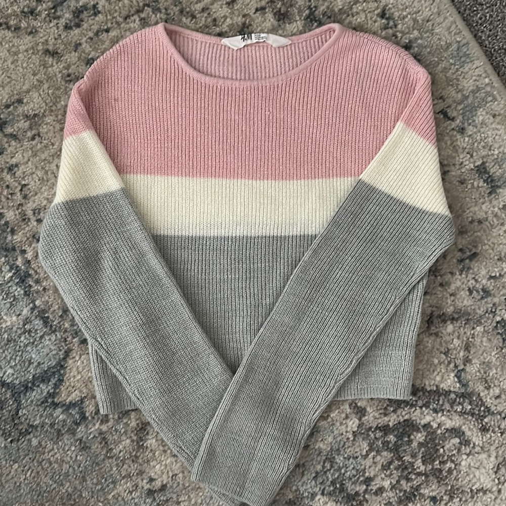 Like New! Girls H&M crew neck knit sweater, Sz 8/10